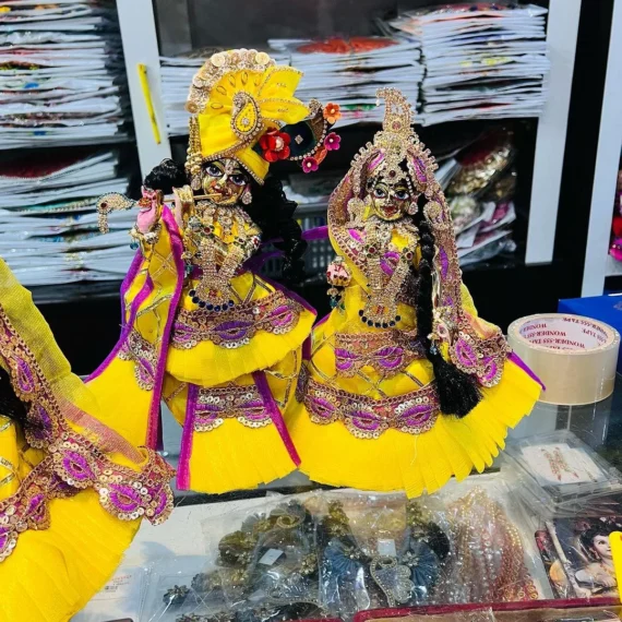 Radha Krishna statue