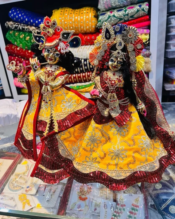 Radha Krishna statue